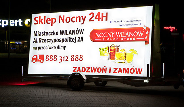 Werbeanhänger Backlight - Anhanger.KMPolska.com