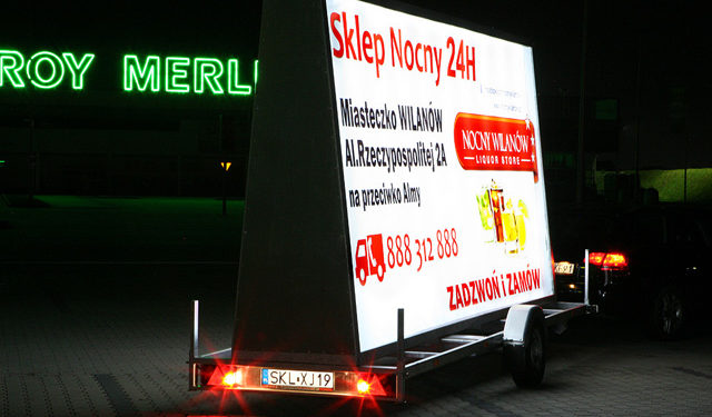 Werbeanhänger Backlight - Anhanger.KMPolska.com